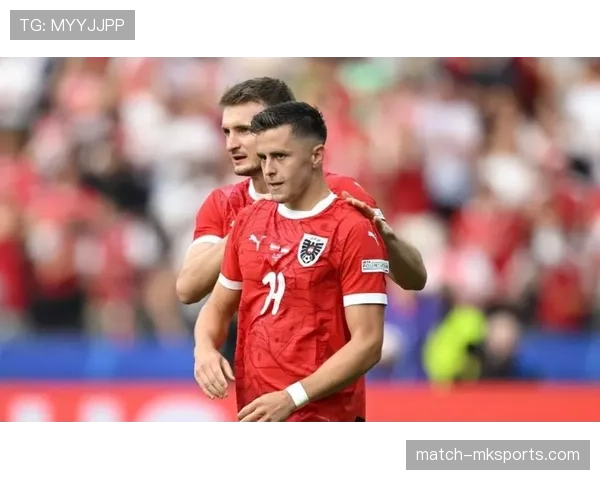 波兰进攻依赖莱万 队长头球破门稳定军心